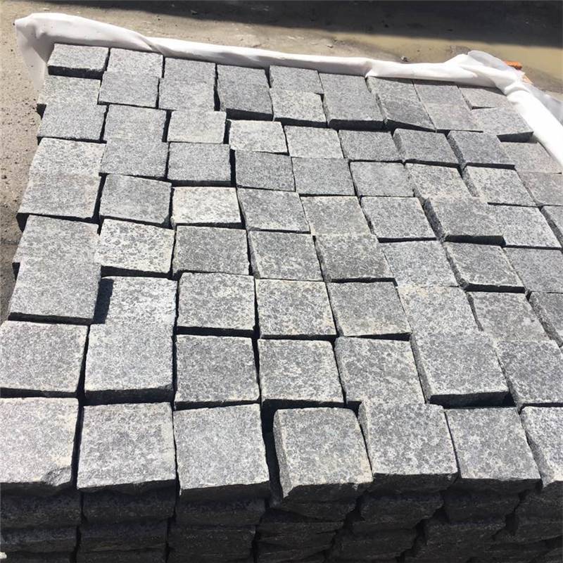 gray cobblestone pavers